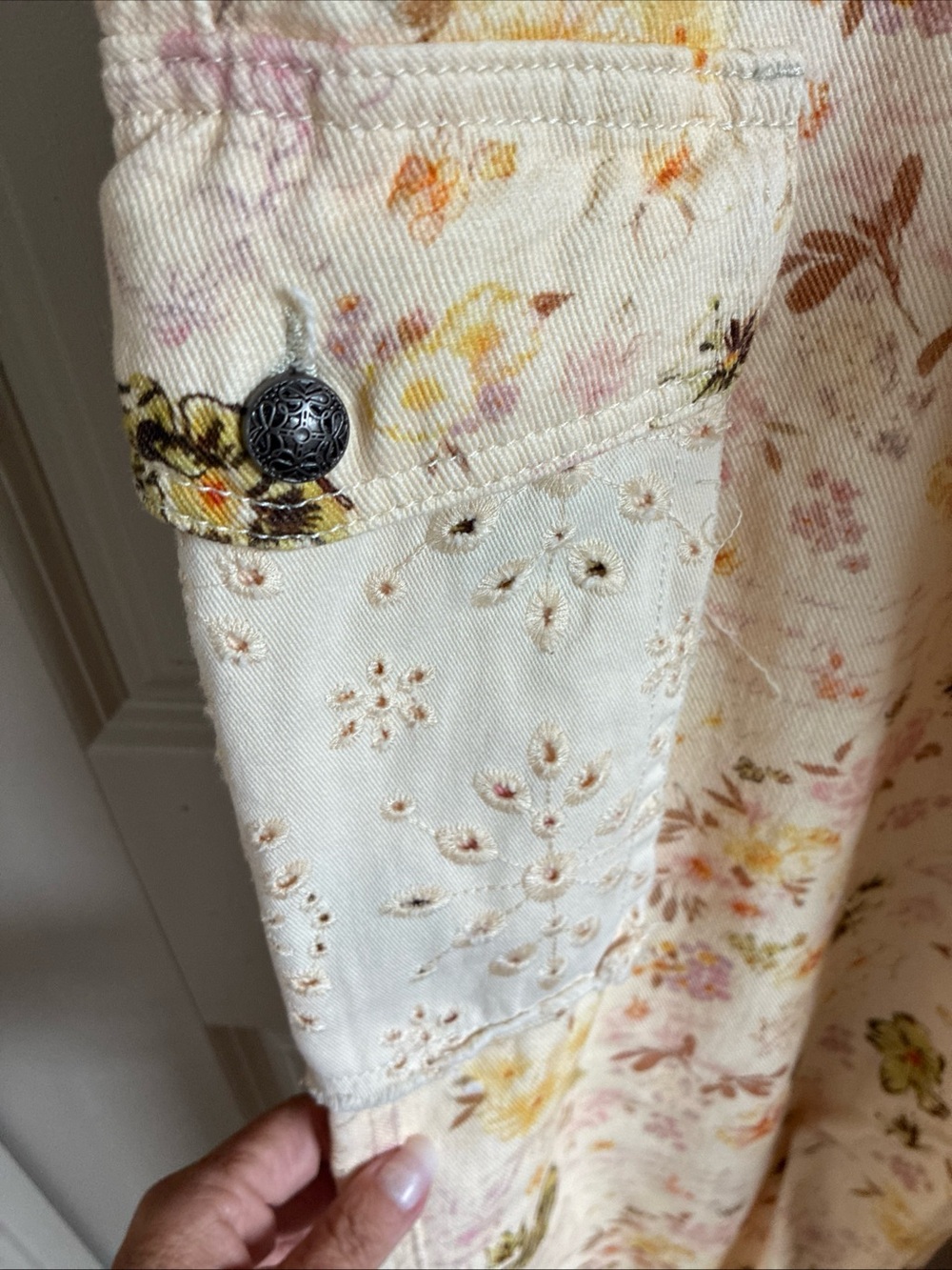 POL Cream Floral Patchwork Track Joggers - Picture 3 of 10